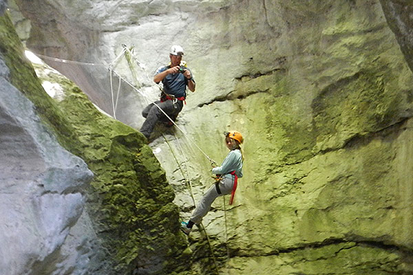 Découverte du canyoning au pont des Oules